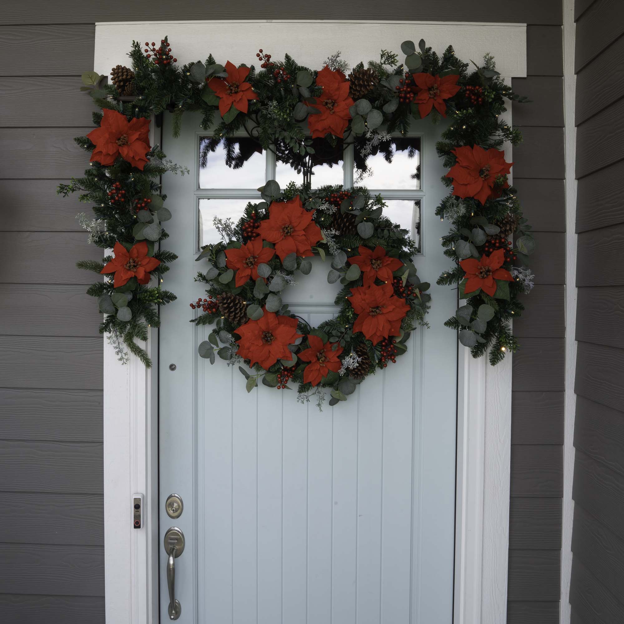 Christmas Poinsettia Lighted Christmas Wreath - 30"