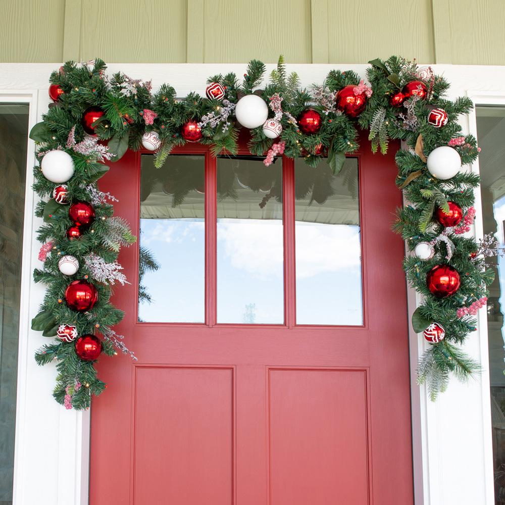 Nordic Red and White Garland - 9'