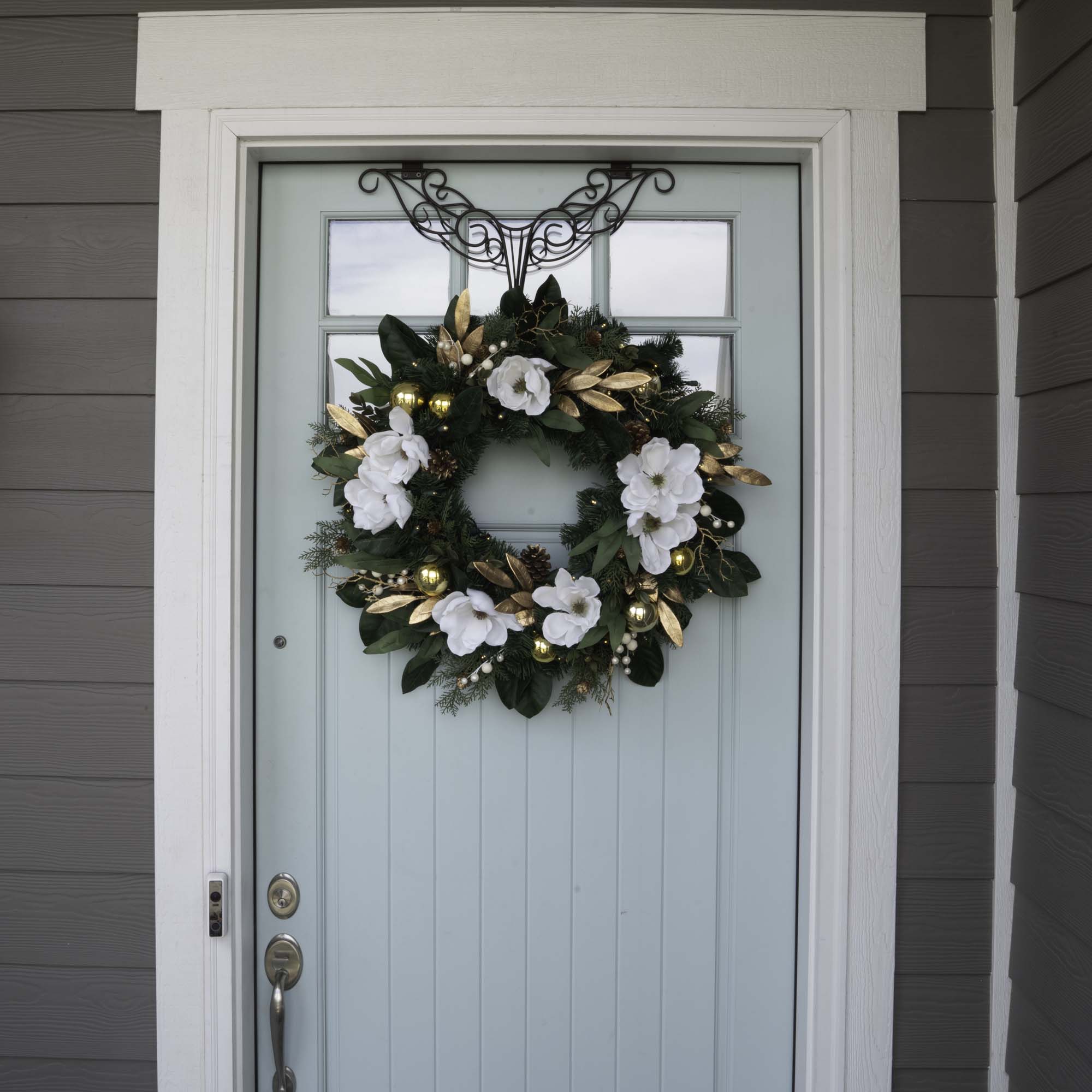 White Gold Magnolia Lighted Christmas Wreath - 30"