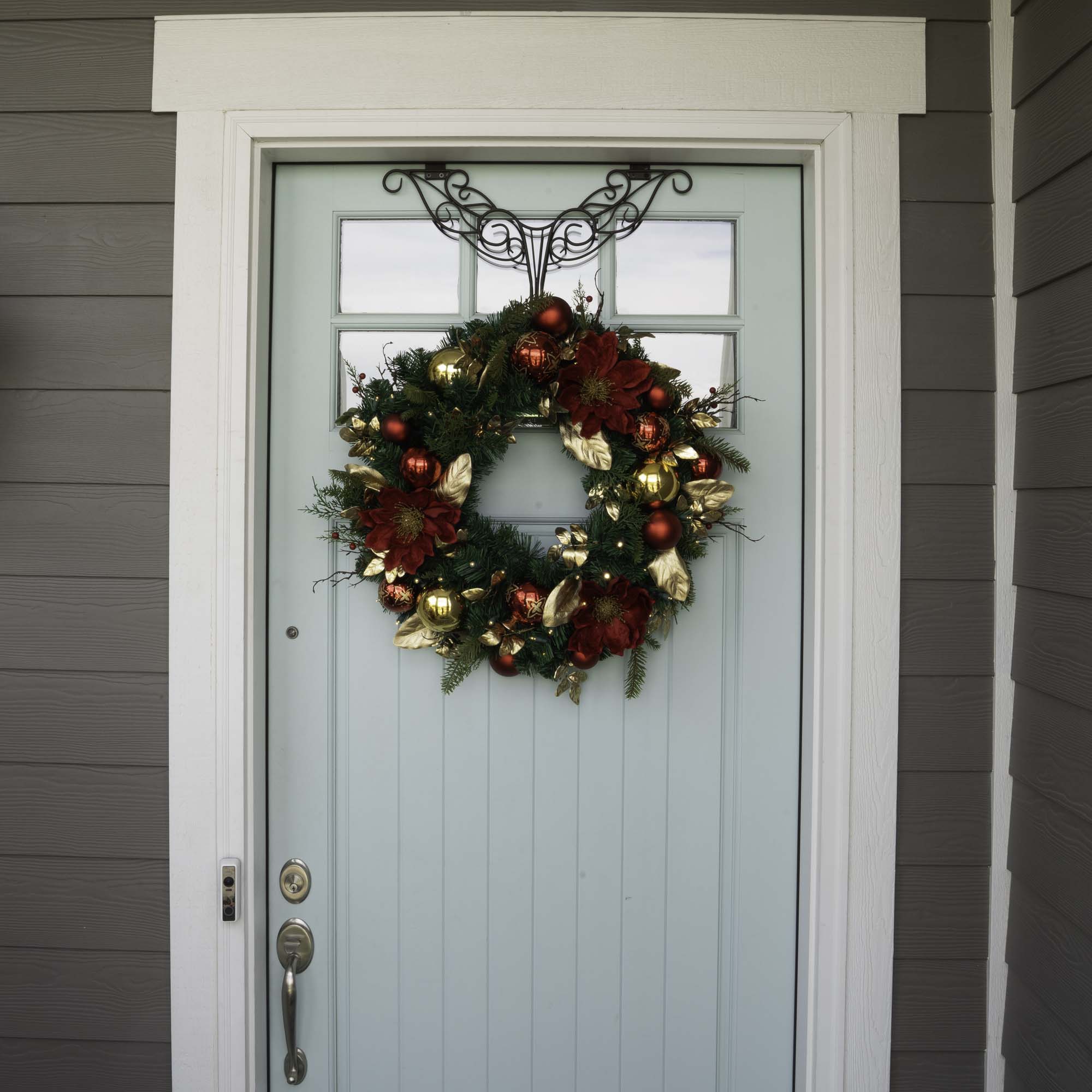 Golden Leaf Red Magnolia Lighted Christmas Wreath - 30"