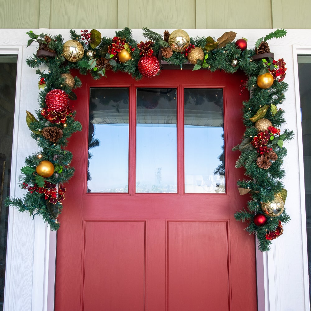 Scarlet Hydrangea Decorated Garland
