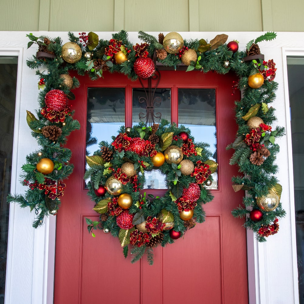 Scarlet Hydrangea Decorated Garland