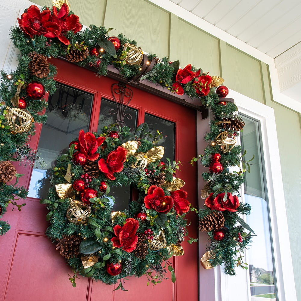 Red Magnolia Decorated Wreath - 30"
