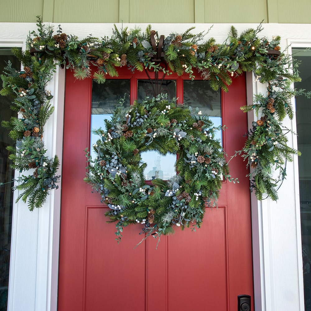 Rustic White Berry Wreath - 30"