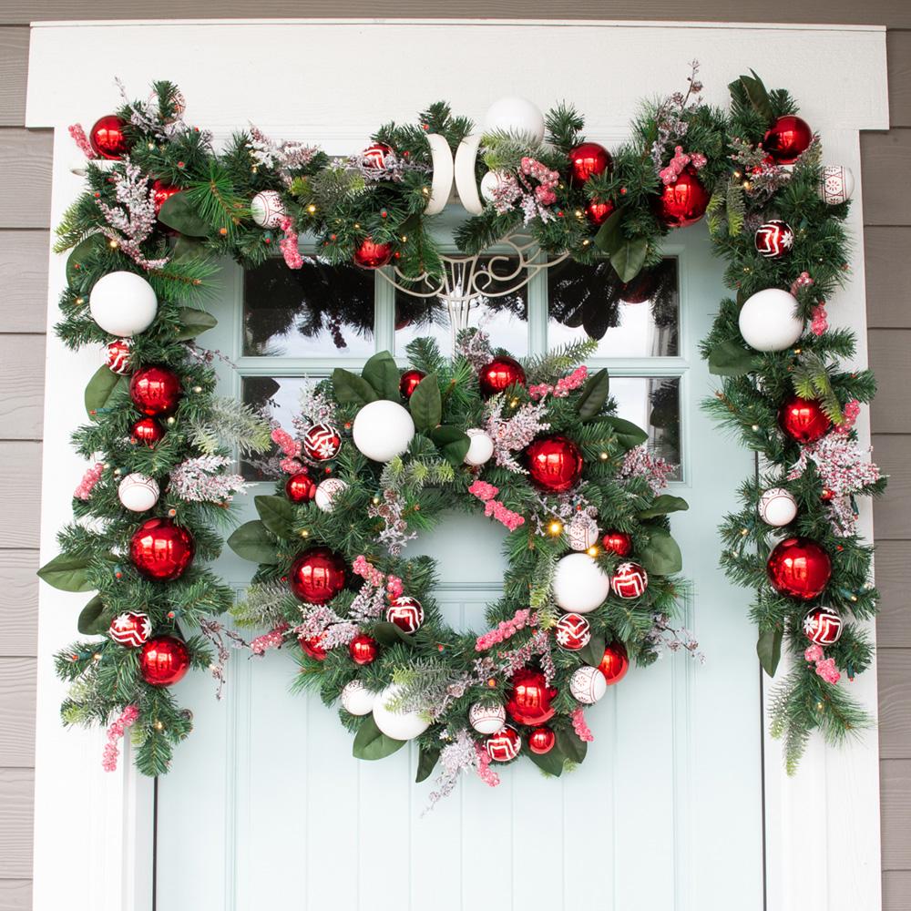 Nordic Red and White Wreath - 30"
